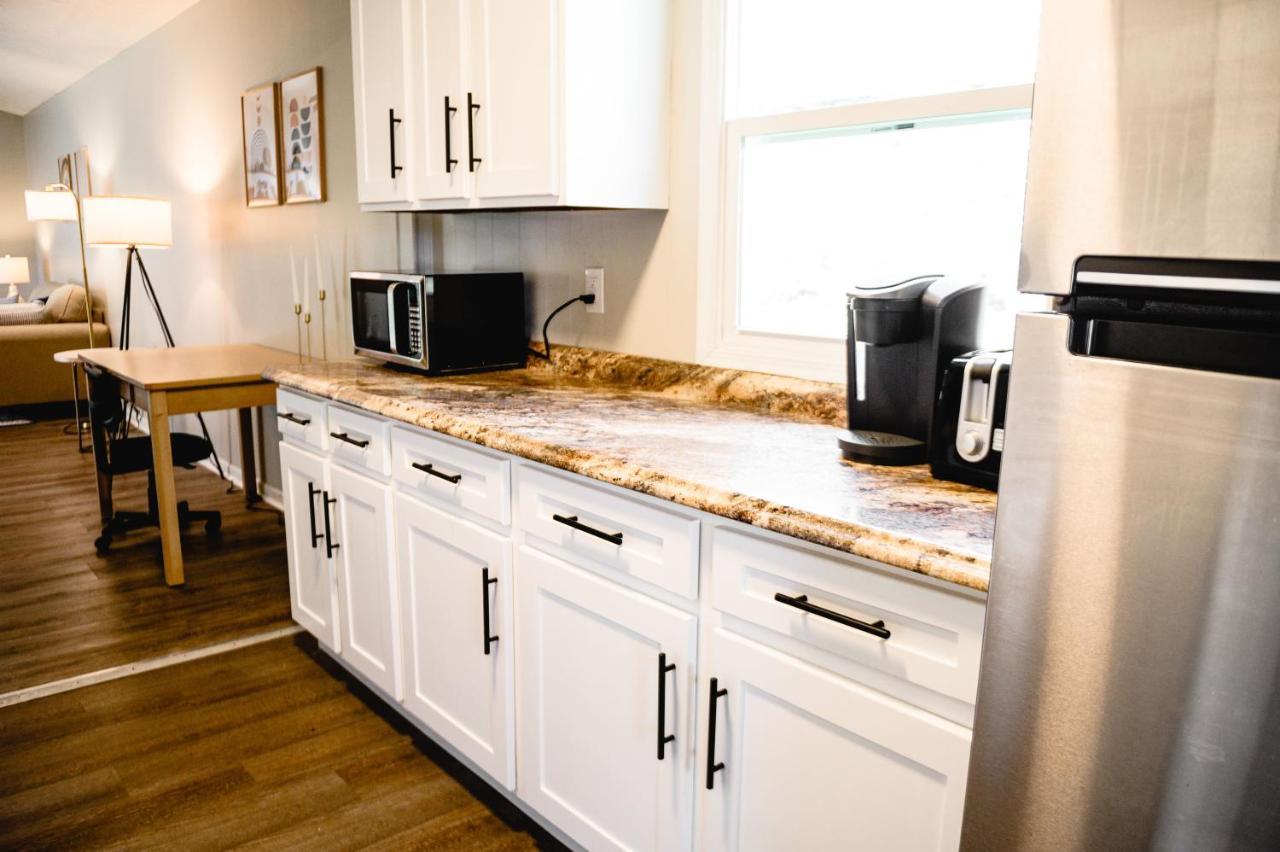 Urban Cottage: Homey & Convenient Huntington Exterior foto